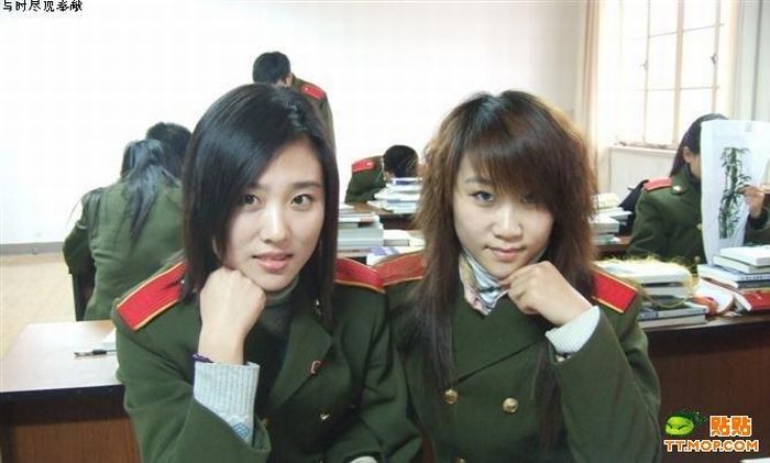 Файл:China army girls.jpg