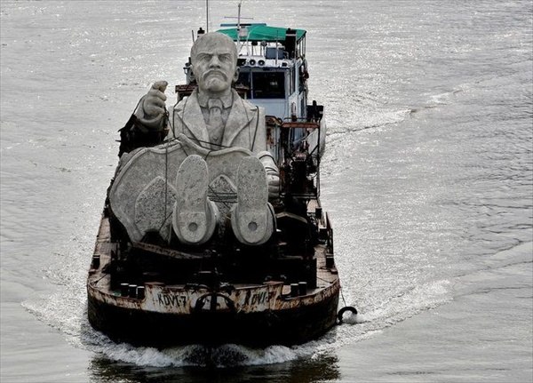 Файл:Lenin sea.jpg
