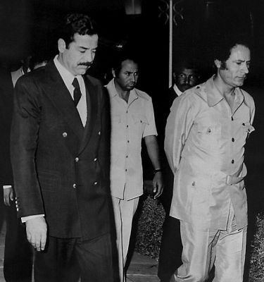 Файл:Saddam Kaddafi.jpg