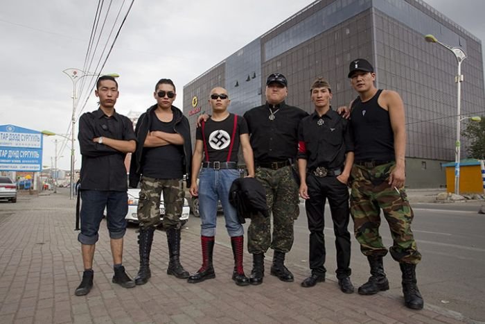 Файл:Mongolian skinheads 03.jpg
