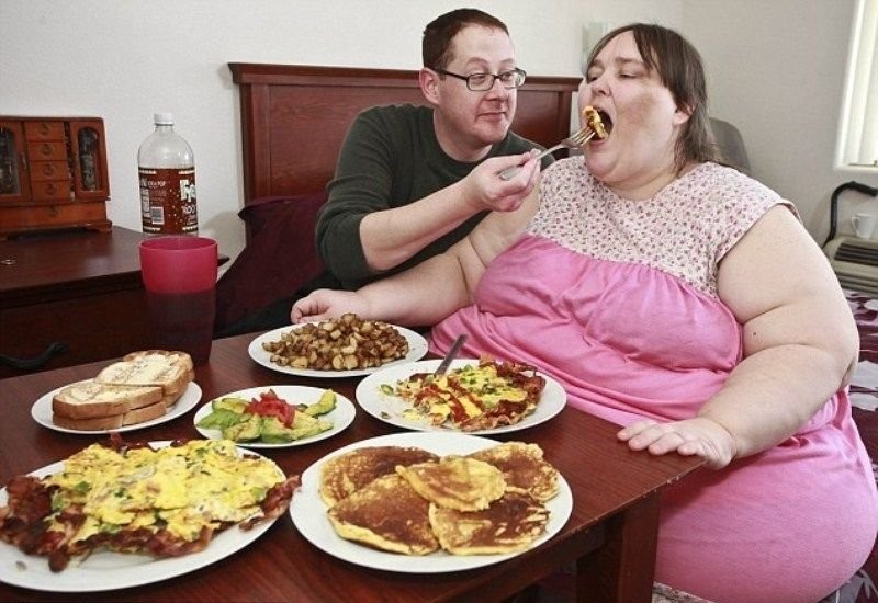 Файл:Husband and his fat wife.jpg