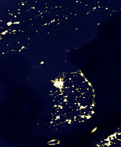 Файл:Korean peninsula at night1.jpg