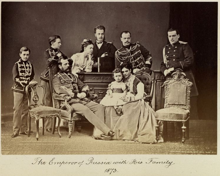 Файл:Aleksandr II family.jpg