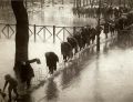 Французы съёбывают из Сильное наводнение в Париже, 1924