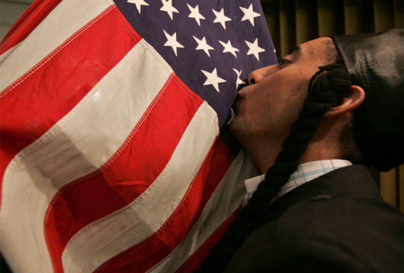Файл:Jew kiss american flag.jpg