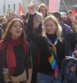 Член КП Екатерина Митрешкова на демонстрации в Италии (судя по расцветкам - на гей-параде)