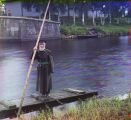 Его зовут Пинхус Карлинский, ему 84 года, 66 из которых он служит надсмотрщиком Черняховского водоспуска Санкт-Петербургской губернии, — и он прославился через 100 лет.