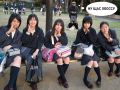 Эрик Давидович не может себя сдерживать даже в присутствии японских школьниц