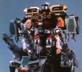 Тот самый гигантский робот из первого сезона Power Rangers верхом на другом гигантском роботе.