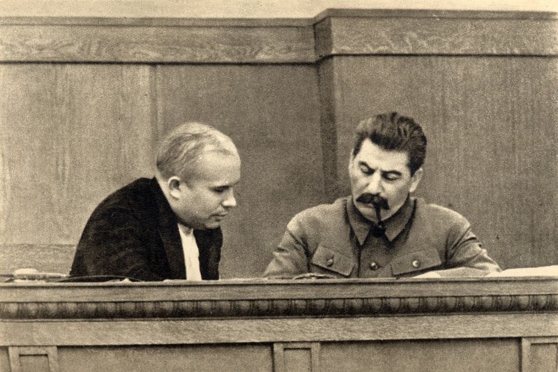 Файл:Joseph Stalin and Nikita Khrushchev, 1936.jpg