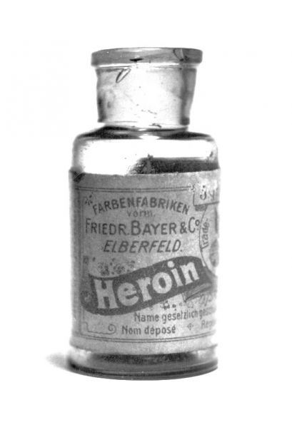 Файл:Bayer Heroin bottle.jpg